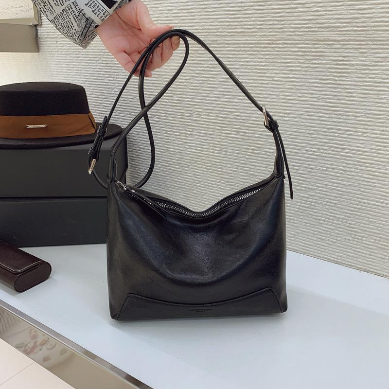 

Premium underarm bag women s new retro casual shoulder messenger bag niche versatile commuter bag чёрный