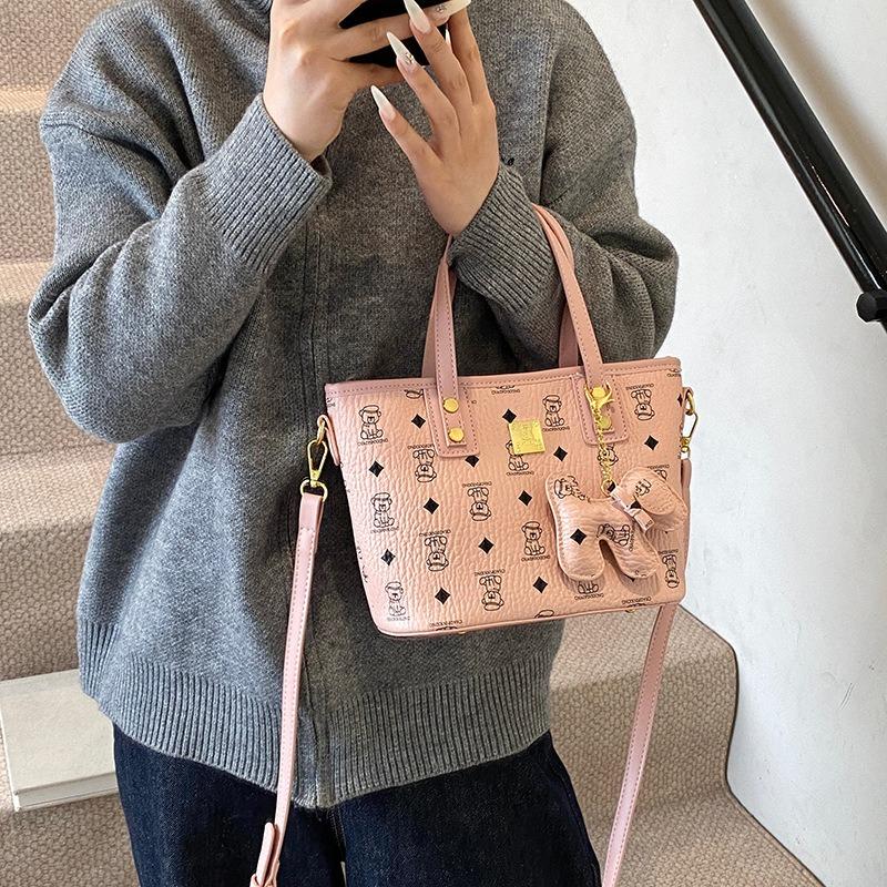 Today's Popular Bags Women's Autumn and Winter Versatile New Fashion Messenger Bags Women's Portable Bucket Bags