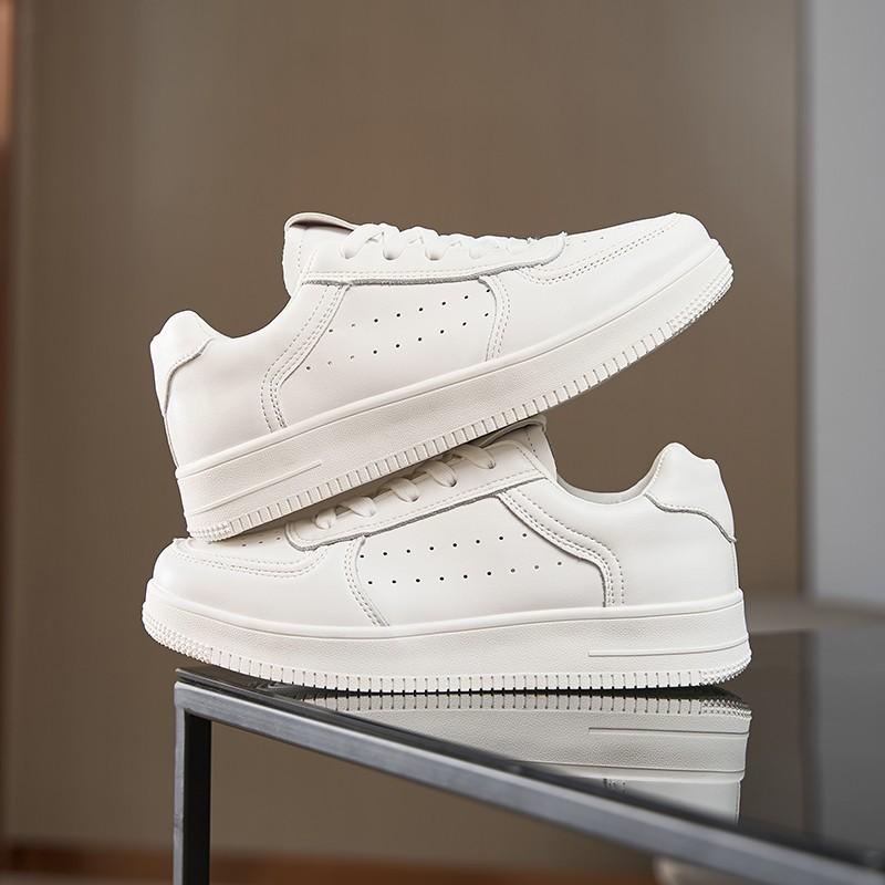Little White Shoes Women's 2025 New Spring, Autumn and Winter Flat Bottom Versatile Casual Skirt White Board Shoes Sports Explosive Thick Bottom