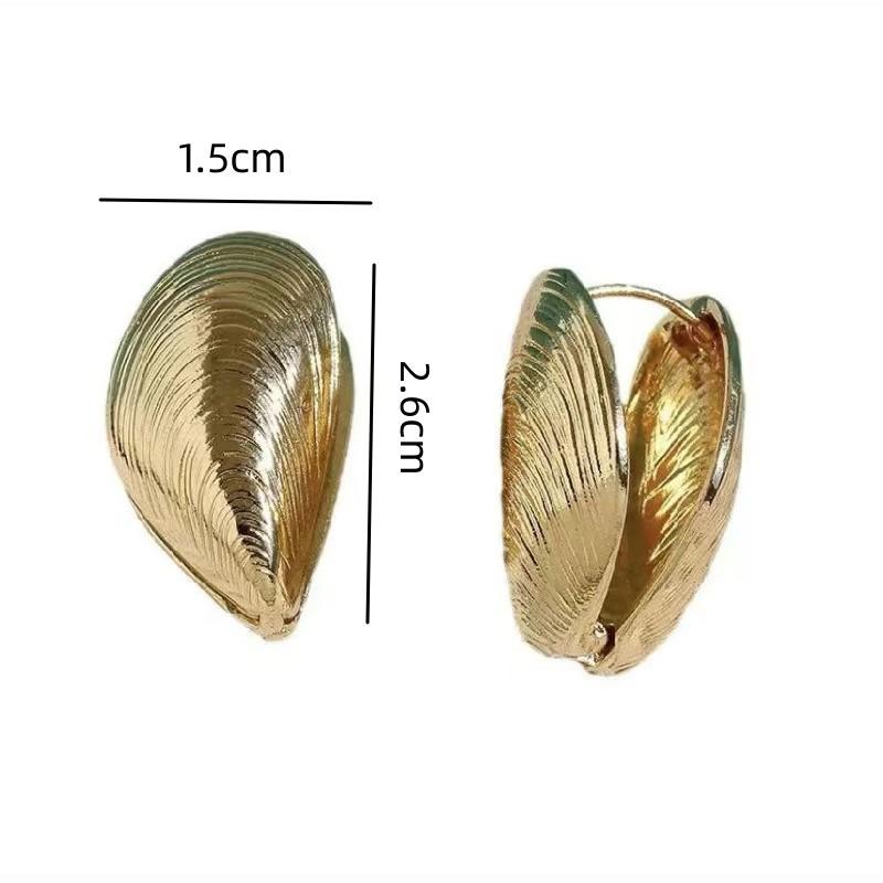 Fashion French Metal Shell Stud Earring For Woman Girls Gold Sliver Color Texture Cheap Earring Gifts Trending Wedding Jewelry