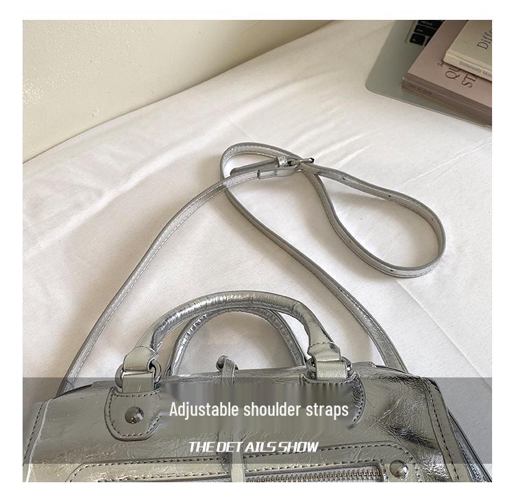 Motorcycle Style Crossbody Bag: Niche Design with High-End Luxury Feel