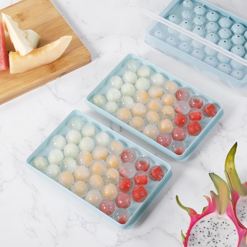 Spherical Ice Cube Tray with Lid for Ice Hockey - Makes 33 Cubes