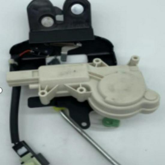 B33D-56-820: Compatible Trunk Lock Mechanism for Mazda Neutral