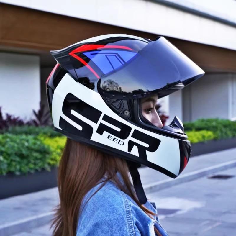 DOT Men and women motorcycle helmets are safe in winter Four Seasons Knights can be equipped with Bluetooth motorcycle helmets