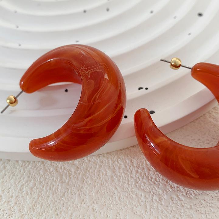 Siasiya Red Crescent Resin Stud Earrings – Women’s Autumn/Winter Collection: Elegant, Niche Style Hoops and Bracelet Set