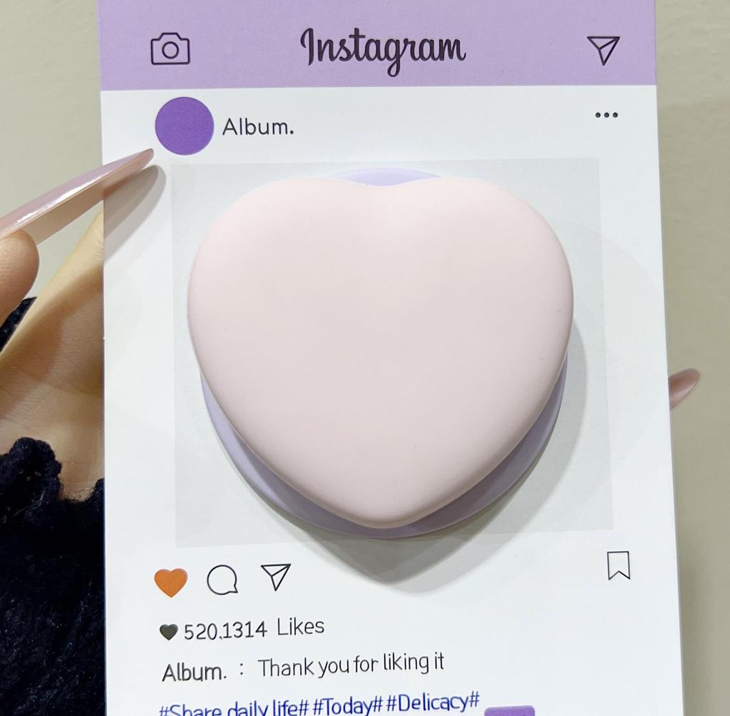 Liquid Silicone Heart-Shaped MagSafe Magnetic Bracket with Strong Adhesion and Retractable Airbag for Trendy Desktops