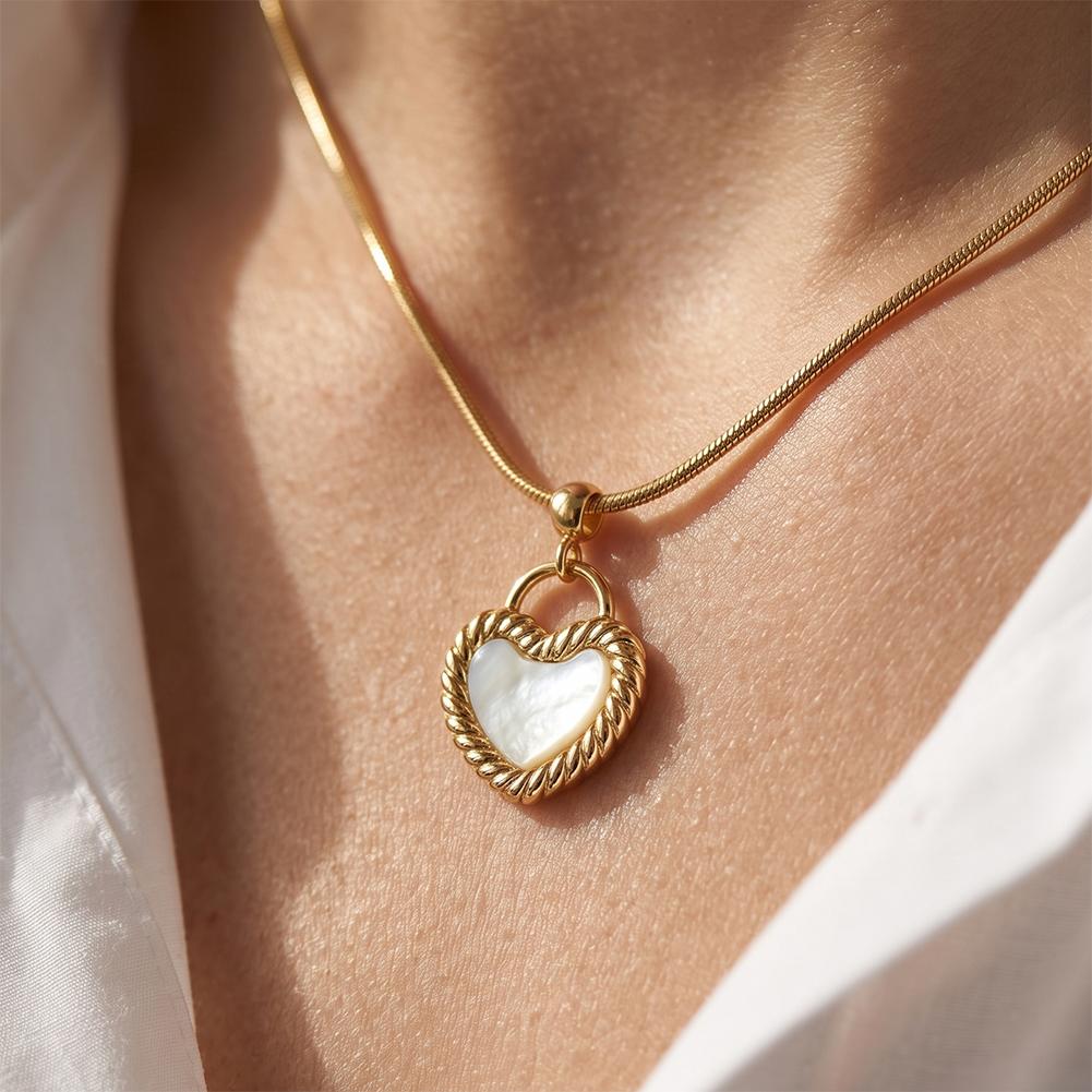 STMN07 Gold Plated White Shell Heart Pendant Necklace Rope Edge Adjustable Handmade Fashion for Women Stainless Steel Jewelry