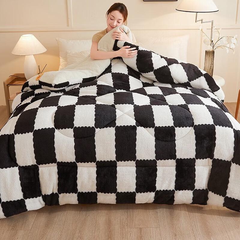 OEING Milk Velvet All-Season Warm Quilt