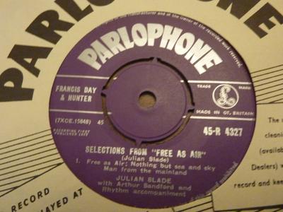 7inch Record JULIAN SLADE - Selections From "Free As Air" 45R4327 Parlophone 1957 UK Soundtracks & Musicals Used