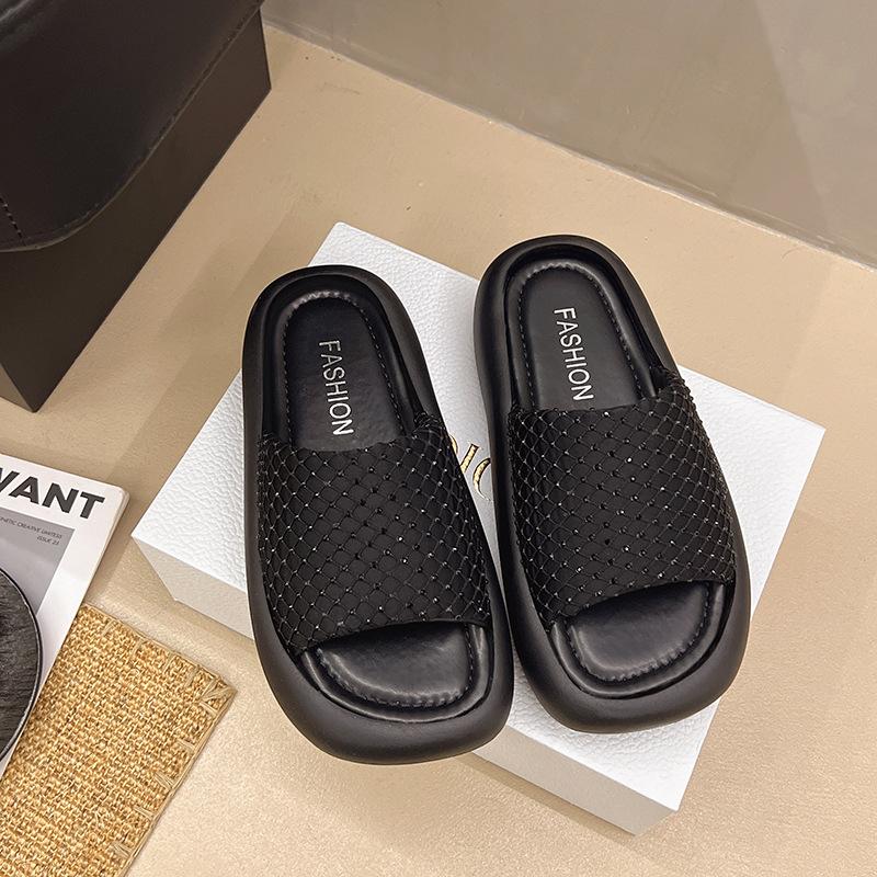 2025 Summer Muffin Thick-bottomed Cool Slippers New Cross-strap Fashionable Soft Bottom with Skirt Beach One-word Slippers Women