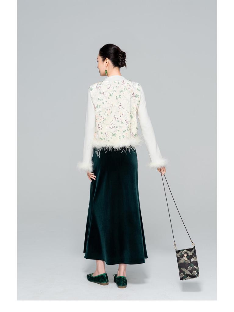 2025 Early Autumn Women's Velvet Patchwork Layered Gilet in New Chinese National Style