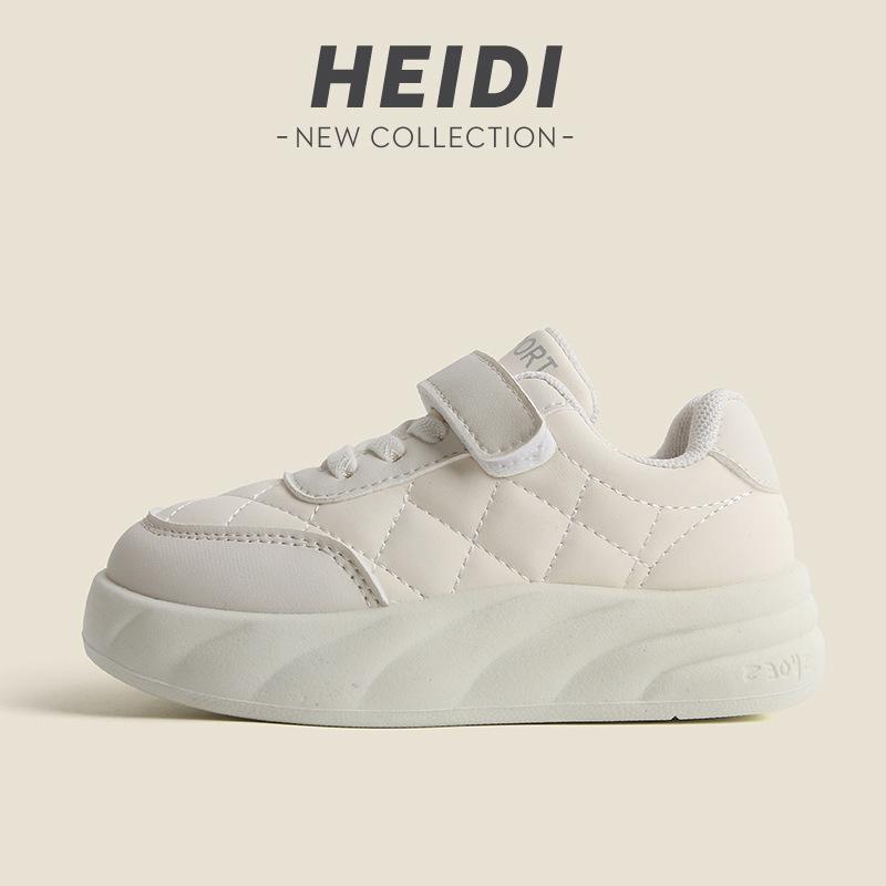 Dziecięce buty sportowe 2025 wiosna i jesień chłopięce codzienne buty typu board shoes lekkie dziewczęce małe białe buty miękka podeszwa dziecięce buty chlebek pojedyncze