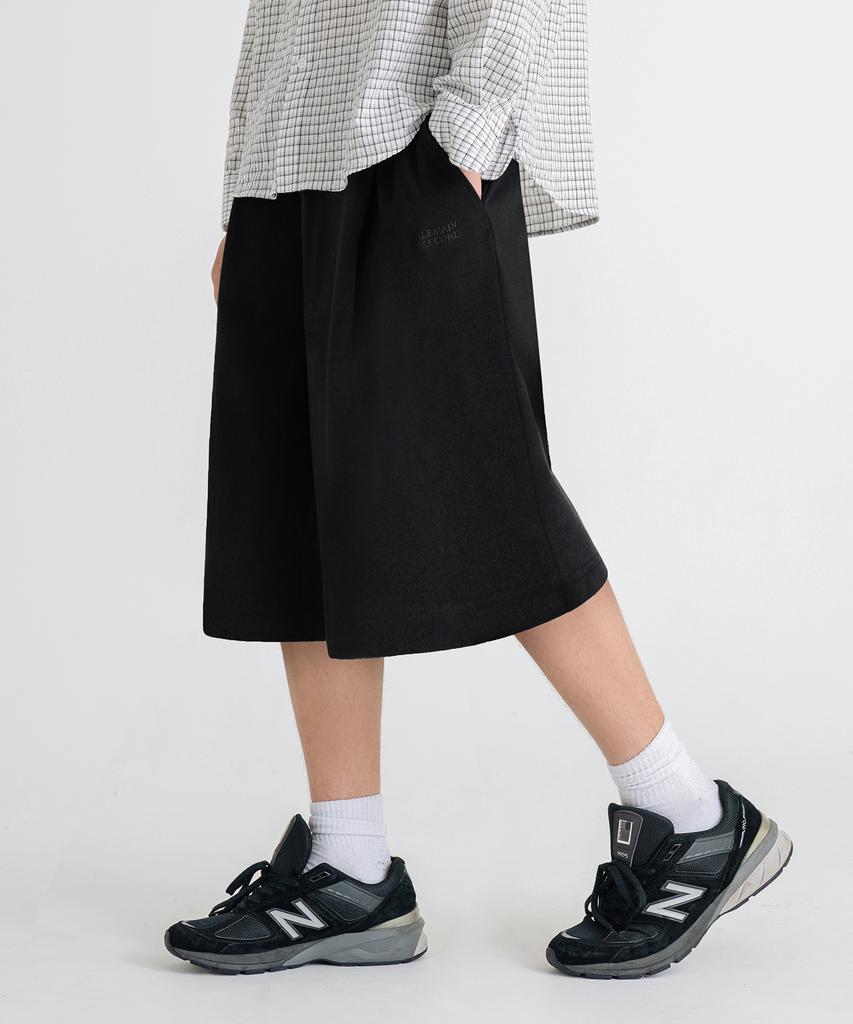 LEMAIN SECOND Bermuda Wide One-Pleat Sweat Shorts_3 Colors