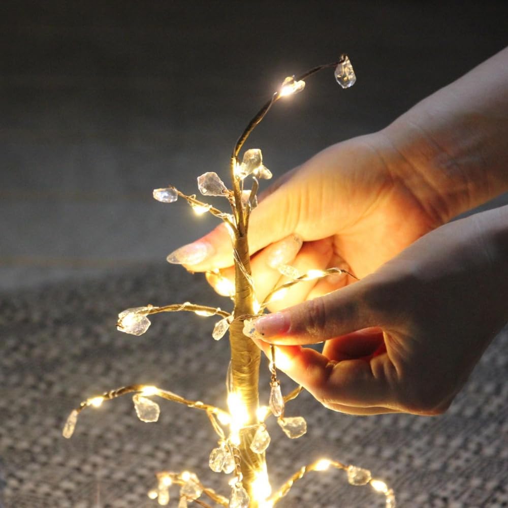 Wall-Mounted Christmas Tree, Mini LED USB Remote Control Light, Tabletop Glowing Ornament, Nordic Style, Natural Decoration, Gold (35cm)
