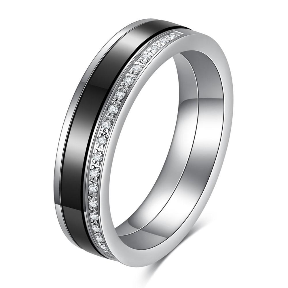 Fashionable and individual 5.5MM black and white single-row diamond-encrusted ceramic rotatable ring for women's wedding as a gi