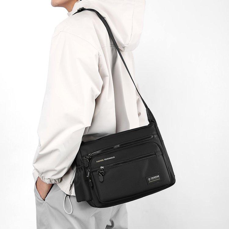 2024 Pánská taška Messenger Taška přes rameno Tašky přes rameno Men Small Sling Pack Do práce Business Vodotěsné batohy Oxford Tašky Satchel Peněženka