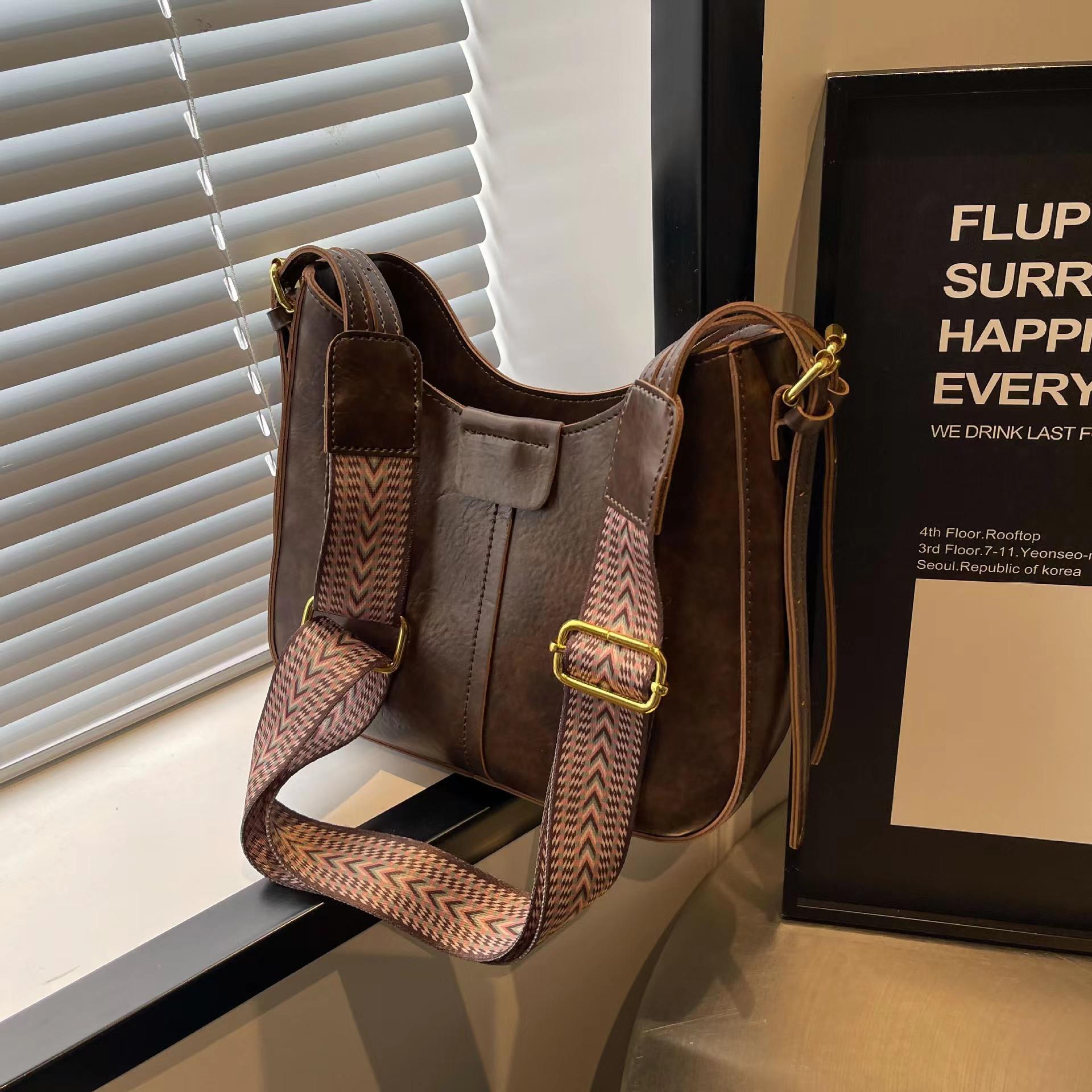 

Сумка женская высокого класса модная сумка с широким плечевым ремнем подмышечная сумка большой емкости Oblique Span Bag темно-коричневого