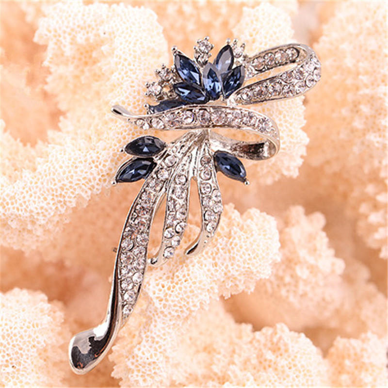 New Shining Crystal Brooches Lovely For Female Retro Fashion Women Jewelry Gift