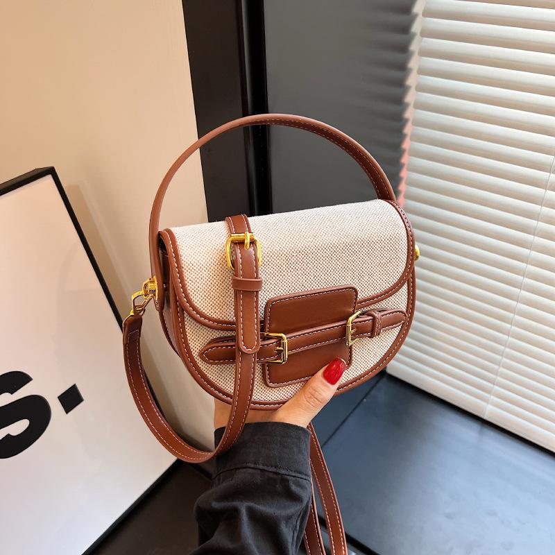 

Популярная нишевая полукруглая портативная сумка-седло с носом поросенка, женская сумка 2025, осень-зима, новая модная комбинированная одноплечевая сумка через плечо коричневый