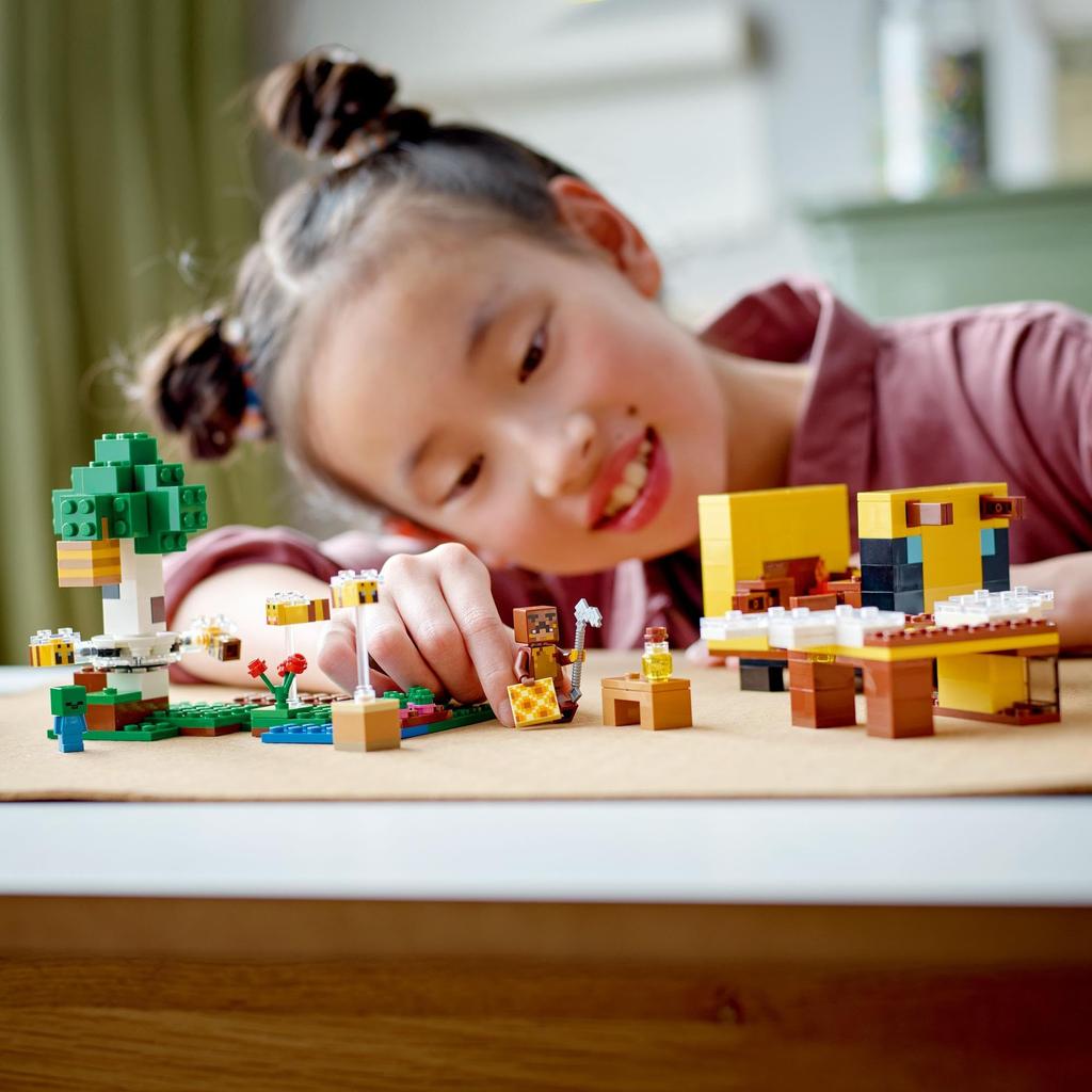 LEGO Minecraft Bee Cottage Toy Present Birthday Block Christmas Boys Girls Children 8 Years Old 9 Years Old 10 Years Old Elementary School Minecraft