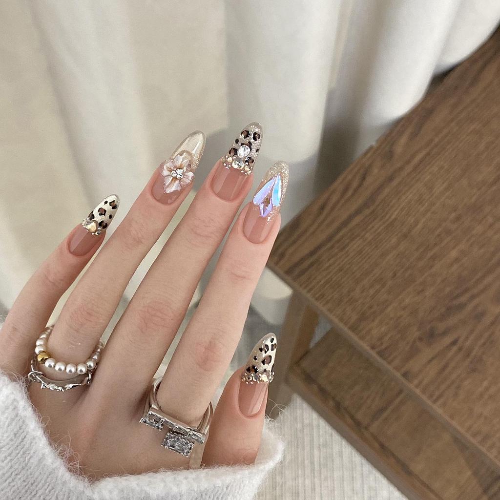 Sunset Leopard Print Blusher: Glitter Rhinestone Cat Eye Nails with Squeeze Flower Design. Hand-painted, Whitening, Hand-made, Wearable.