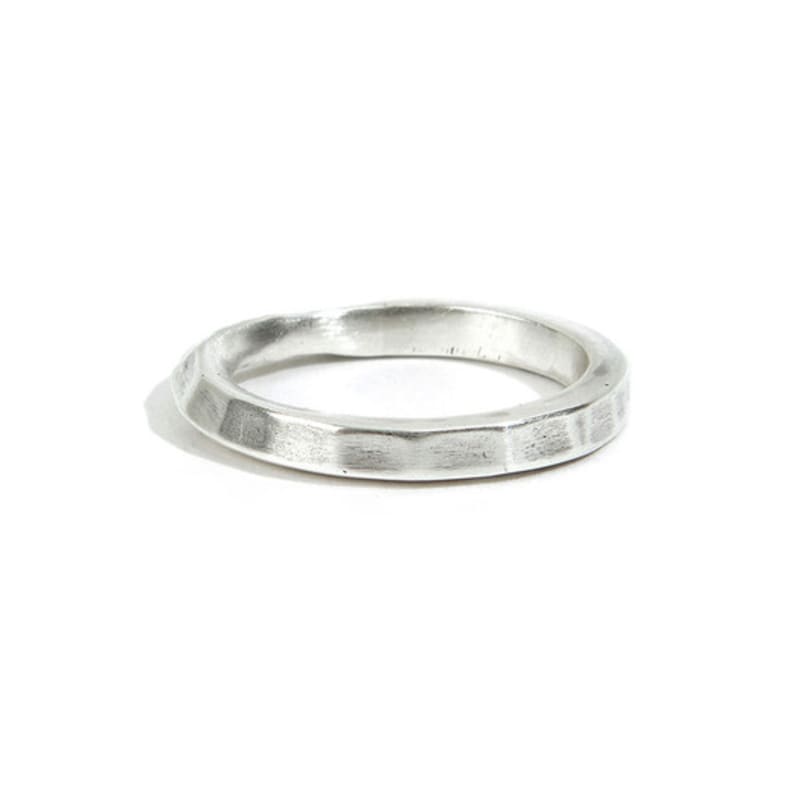 SEWNSWEN SEWN SWEN SILVER HAMMERED TWIST RING