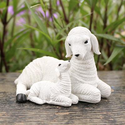 Resin Lamb Figurine Small Sheep Family Statue Rustic Farmhouse Animal Sculpture for Fairy Garden Yard Patio Landscaping Decor