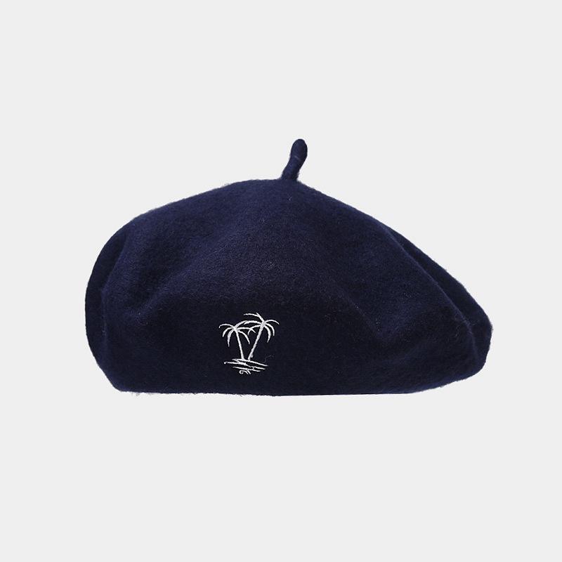Cappello in lana da donna berretto retrò britannico con ricamo di cocco berretto alla moda viso piccolo moda semplice cappello da pittore all'ingrosso