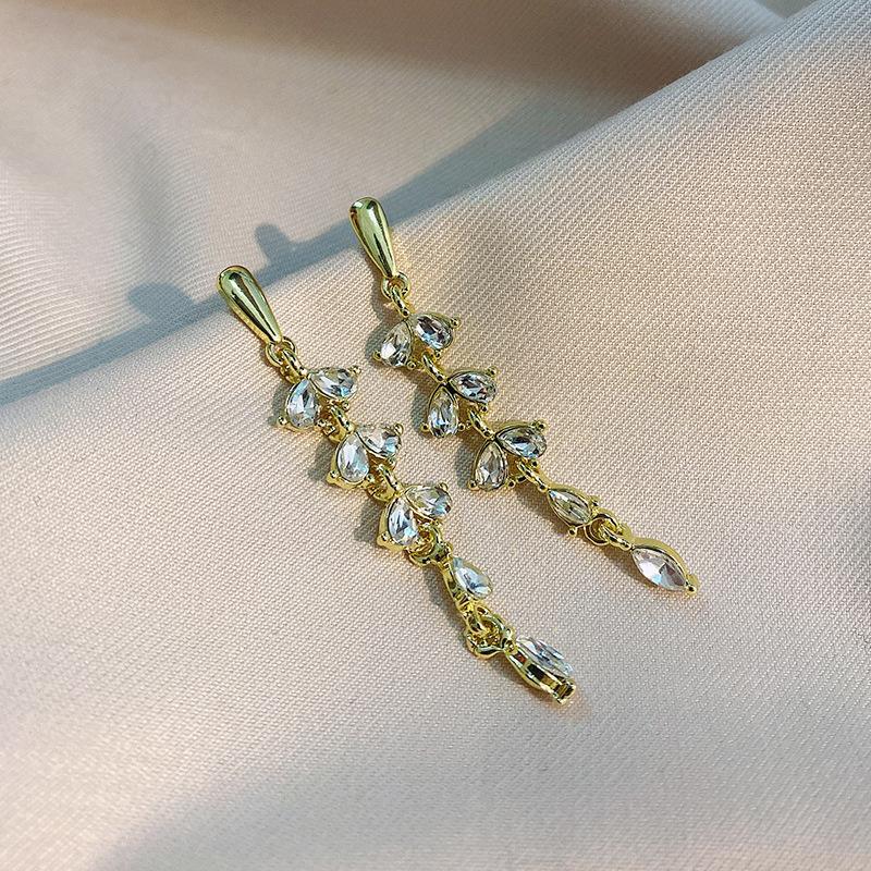2023 Crystal Long Leaf Tassel Drop Earrings Women’s Personality Fashion Earrings Wedding Jewelry Birthday Gifts