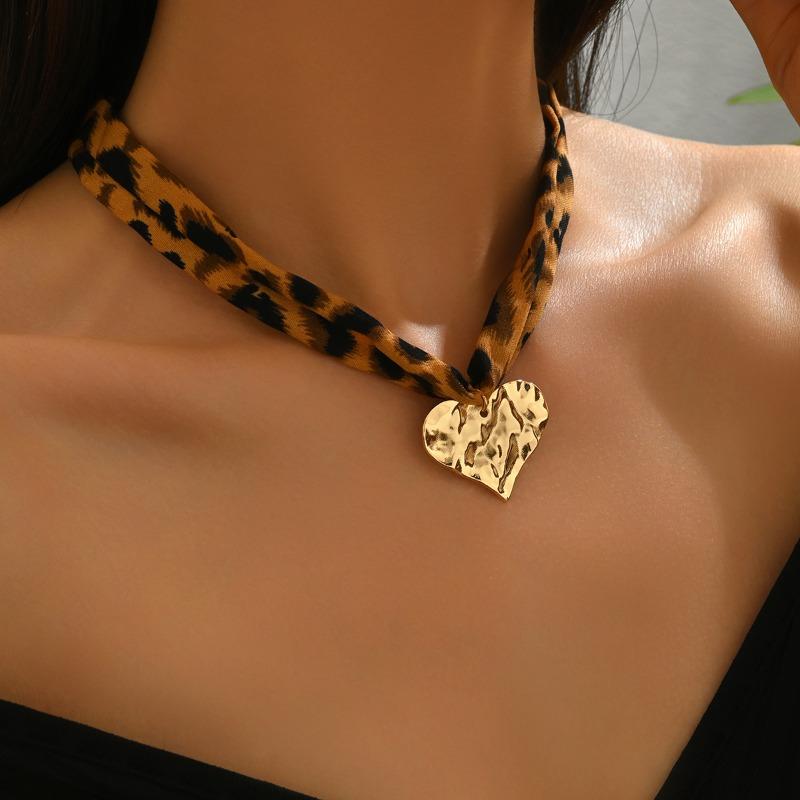 Cross Necklace Leopard Print Flower Love Pendant Summer Marine Shell Collarbone Chain