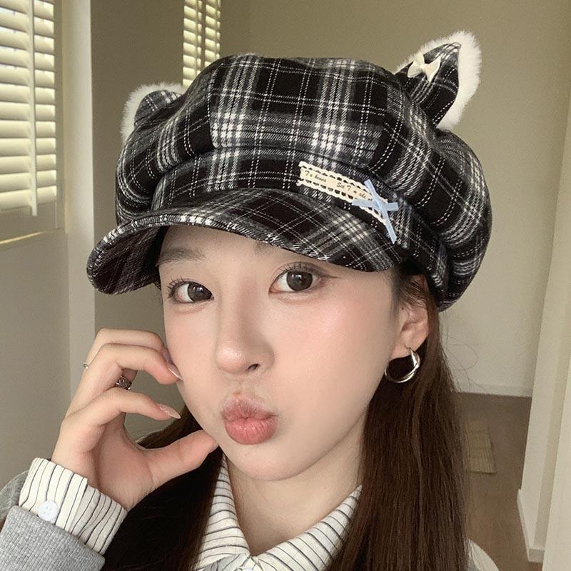 Cute kitten ears plaid octagonal hat women's autumn and winter British college style shows the face of the small versatile newsboy hat tide