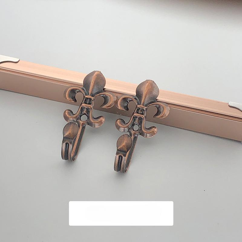 

Залізний Маленький Квітковий Гачок Гачки для Штор Аксесуари для Штор Гачки для Одягу та Капелюхів для Спальні Металеві Настінні Гачки для Штор 1 pair