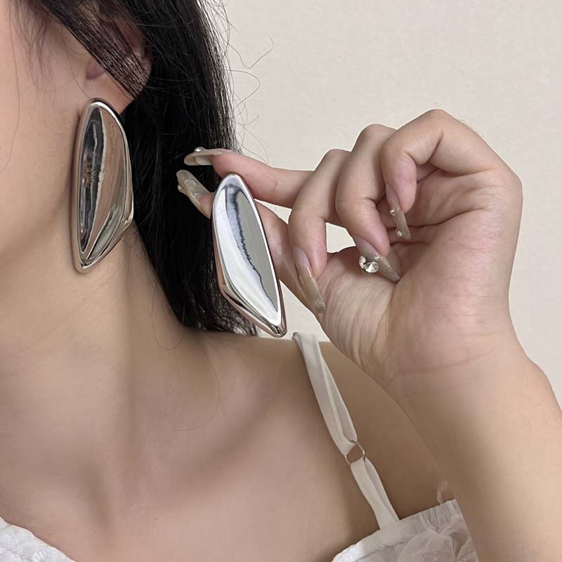 Exaggerated Metal Smooth Irregular Stud Earrings for Women Girls Fashion Gold Color Oval Geometric Chunky Earrings Jewelry