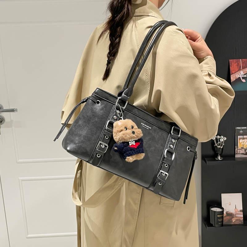 Retro Niche Underarm Tote: 2025 Autumn/Winter Korean Fashion, Versatile Large-Capacity Handbag