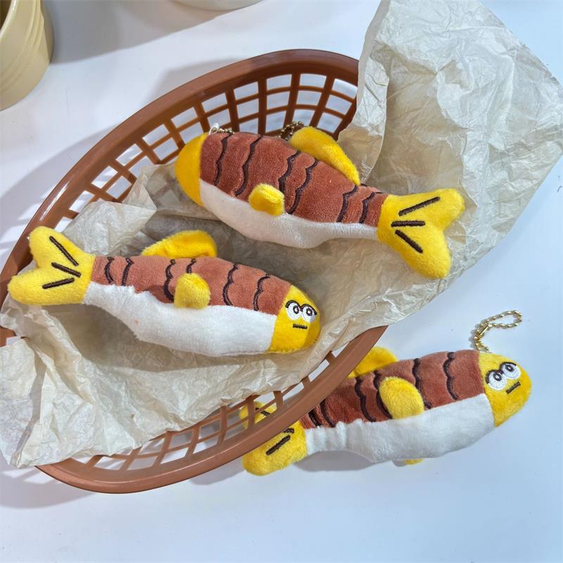 Cute Funny Small Fish Squeak Plush Doll Stuffed Toy Keychain Backpack Pendant Bag Hanging Couple Ornaments Pet Teething Toy Gift