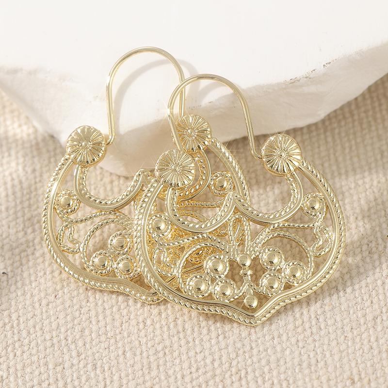 Vintage Gorgeous Carved Pattern Hollow Out Dangle Earrings Women Bohemian Ethnic Zinc Silvery Plated  Jewelry Accessories