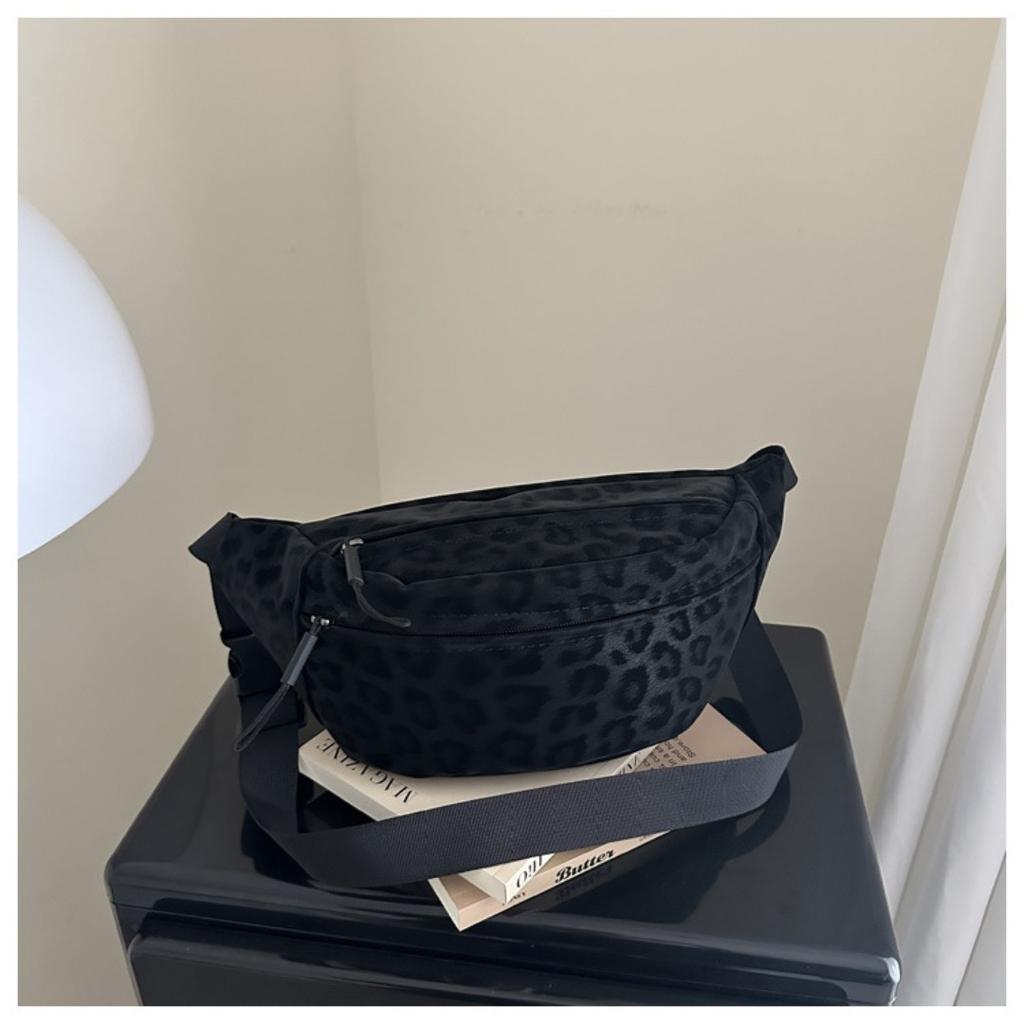 Autumn/Winter Ultra-cool Leopard Print Women'S Casual Bag Retro Design Trendy Crossbody Shoulder Waist Bag Zipper Closure