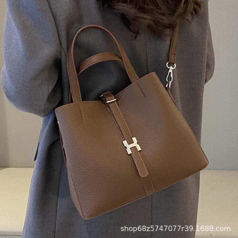 Bucket bag niche handbag soft pitot messenger bag premium commuter bag women's shoulder bag