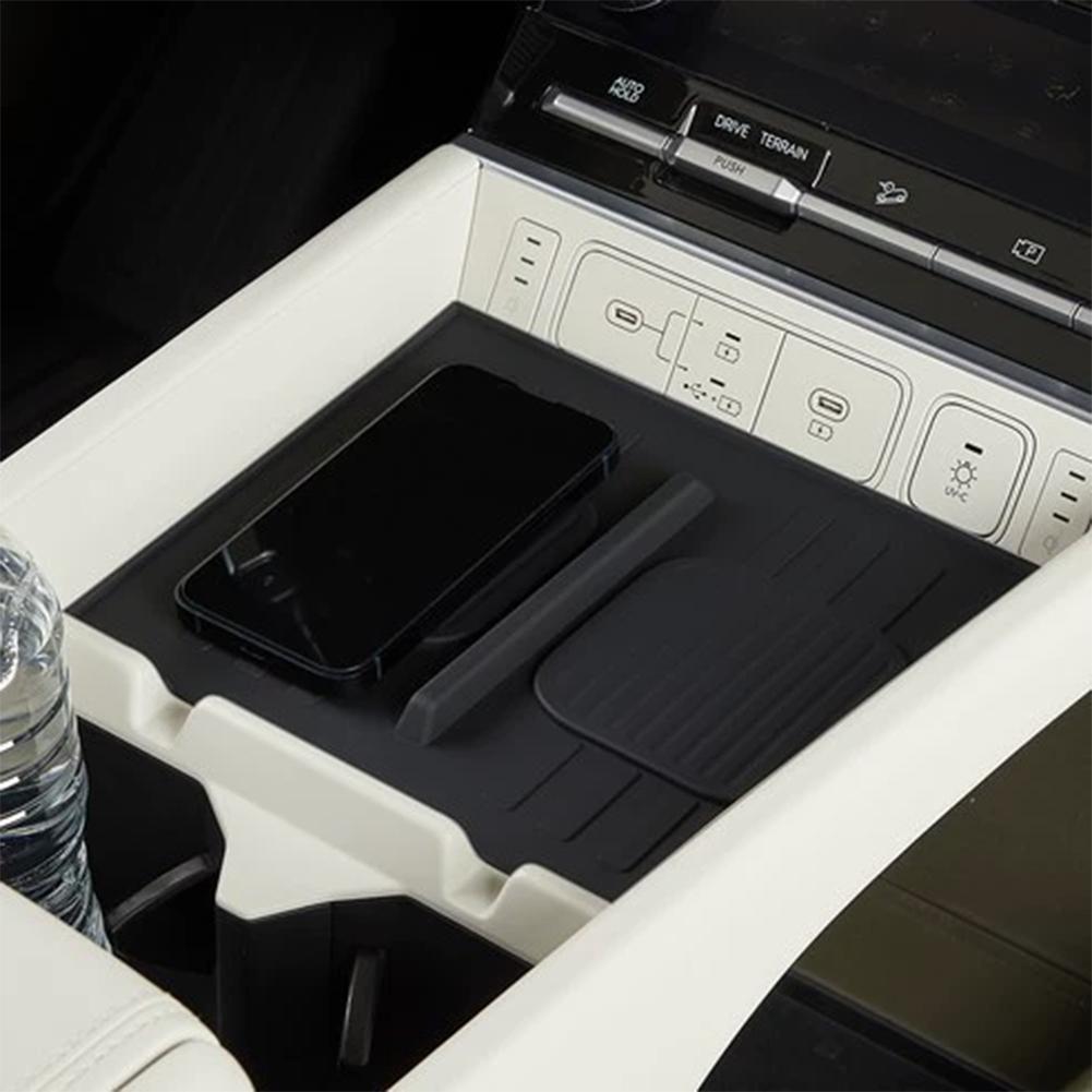 Car Center Console Silicone Pad For Hyundai Santa Fe 2025 Wireless Charging Station Protector Auto Interior Organizer Acces D8U2