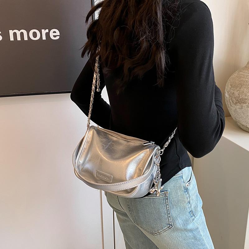 Portable Small Square Bag Women's New Fashionable Versatile Solid Color Shoulder Messenger Bag