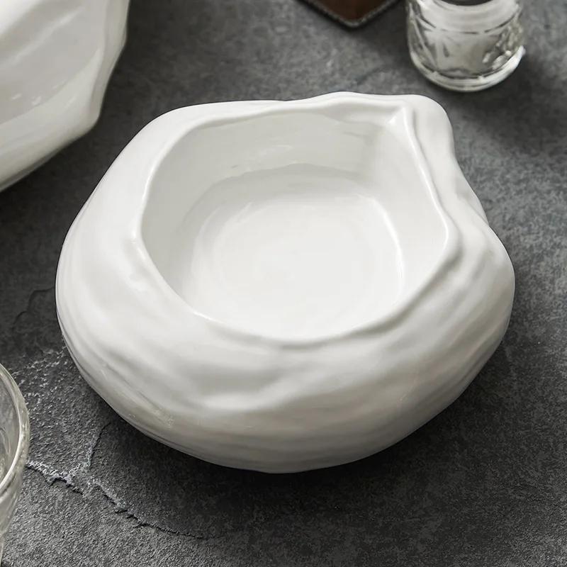 Irregular sharp-angled double bowls, restaurant and club dishes, ceramic tableware, special salad , cooking .