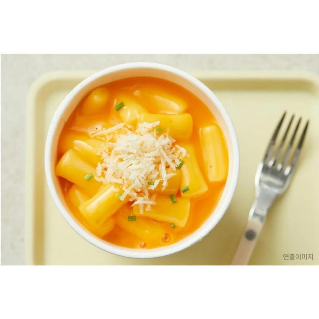 bibigo Ciasto ryżowe Słodko-pikantne Tteokbokki 3 rodzaje / Topokki