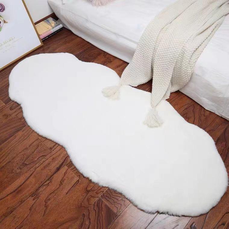 Irregular Shaped Plush Faux Rabbit Fur Rug for Bedroom, Living Room, or Bay Window - Soft, Washable, Long Pile Mat 60x90 cm