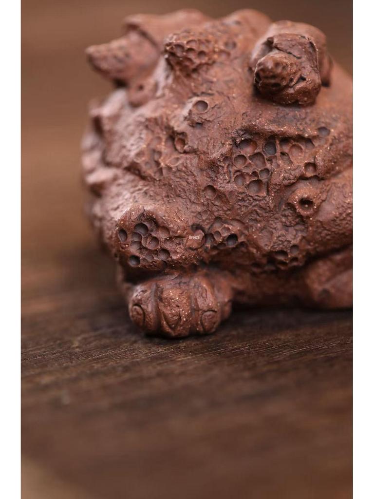Yixing Zisha Handmade Golden Toad Tea Pet Sculpture