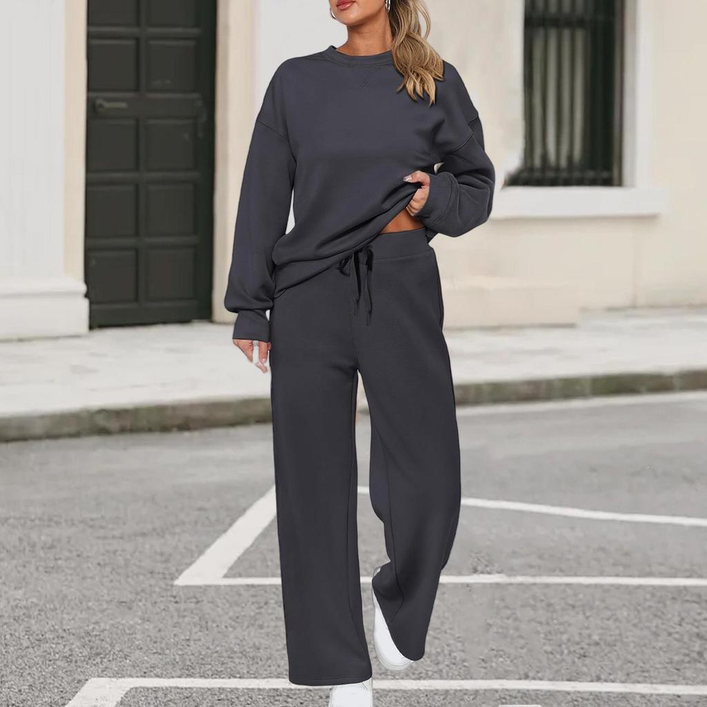 European-Americana Knit Women's Two-Piece: Long-Sleeve Top & Wide-Leg Pocketed Sweatpants