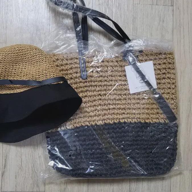 

Lee Sang-bong Rattan Set Bag/hat