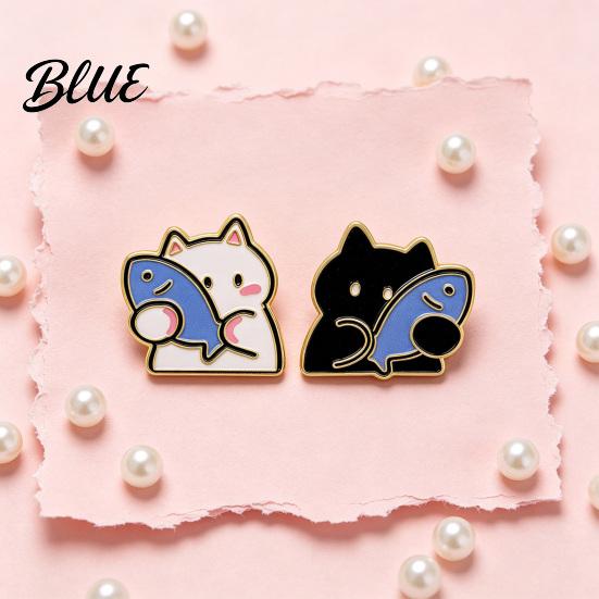 Enamel Kitten Brooch Holding Fish Cartoon Cat Brooch Alloy Badge Pin Pin Animal Clothing Accessories for Backpacks Hats Scarves Jackets Decorative