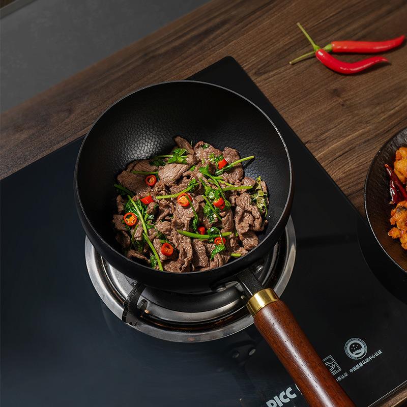 Handmade Non-stick Small Iron Wok - Uncoated Frying Pan