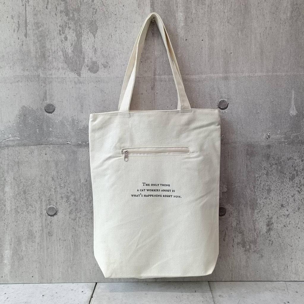[mauve] NEW Canvas Tote Bag, A4 Size, Slim, Lightweight, Zipper Closure, Unisex, for Commuting, School, and Everyday Use (Royal Cat X White)