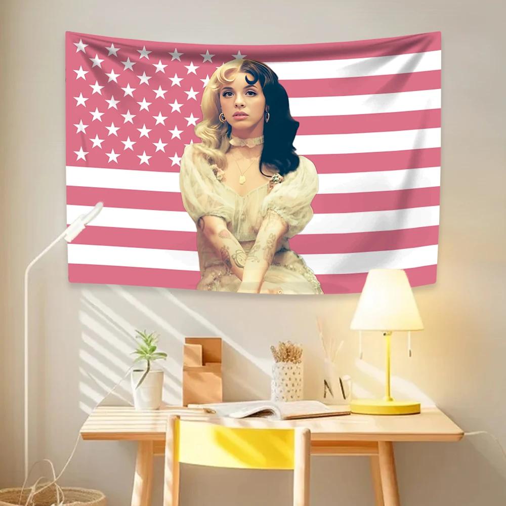 

Melanie Martinezs USA Flag Tapestry Pop Singer Home Decor Wall Hanging Dorm Backdrop Party Concert Banner Decor Gift for Fans 74x94cm(29x37in)